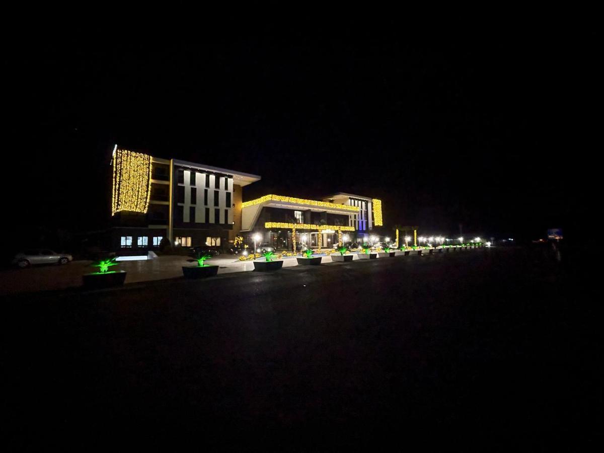 Deluxe Resort And Spa Koplik Екстер'єр фото